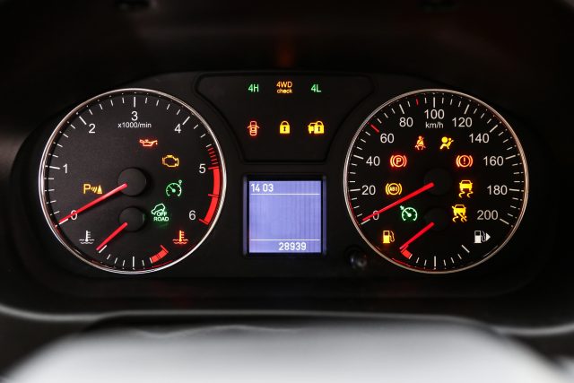 Car,Dashboard,With,Lights,Symbols,Close,Up
