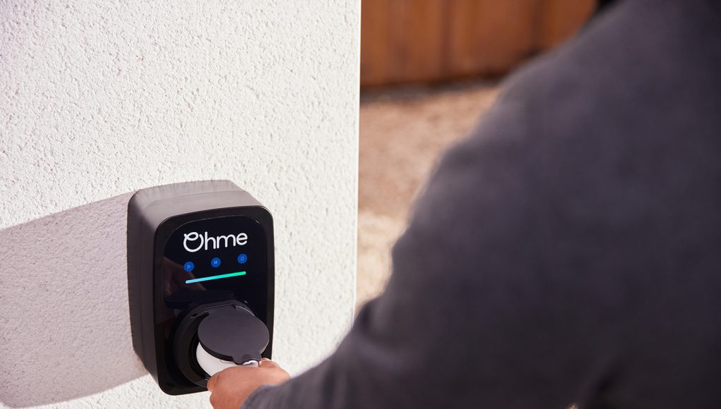 Ohme ePod plugging in