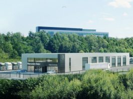 New Mercedes-Benz Truck and Bus For Scotland.