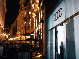 Audi Concept C lights up London.