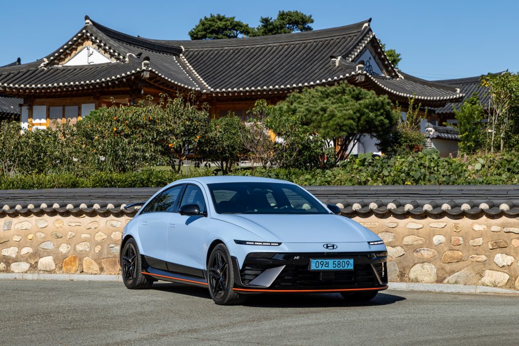 IONIQ 6 N makes a bold statement with its Performance Blue Pearl exterior finish and widened fenders, underscoring its high-performance identity.