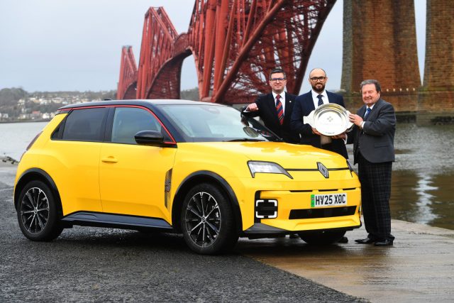 Renault 5 E-Tech wins ‘Scottish Car of the Year’, securing a second consecutive SCOTY crown for Renault.