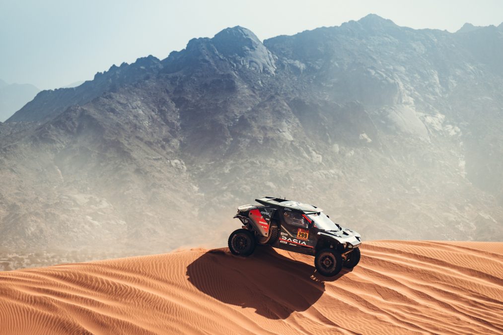 The Dacia Sandriders had further reason to celebrate as their other three crews all reached the finish this afternoon.