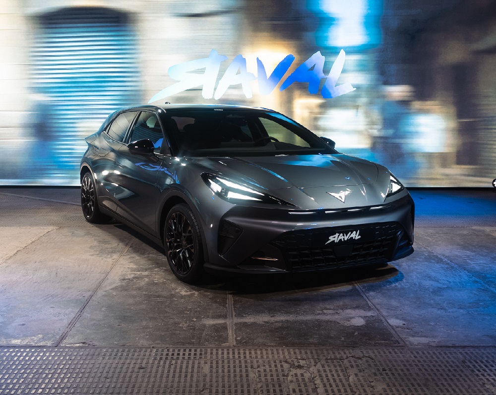A range of customer incentives will be available for pre-orders, including discounted paint, additional specs at no extra cost, and Harper Collective x CUPRA travel items.