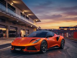 A pure expression of the Lotus DNA, with every advancement made in the pursuit of performance: carbon fibre, titanium exhaust, lithium-ion battery, two-way adjustable Multimatic dampers and high-performance tyres.